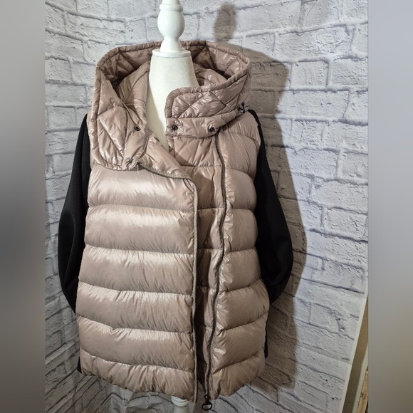 Calvin Klein Women's Hooded Puffer Jacket - Rosy Beige & Black - Picture 5 of 10